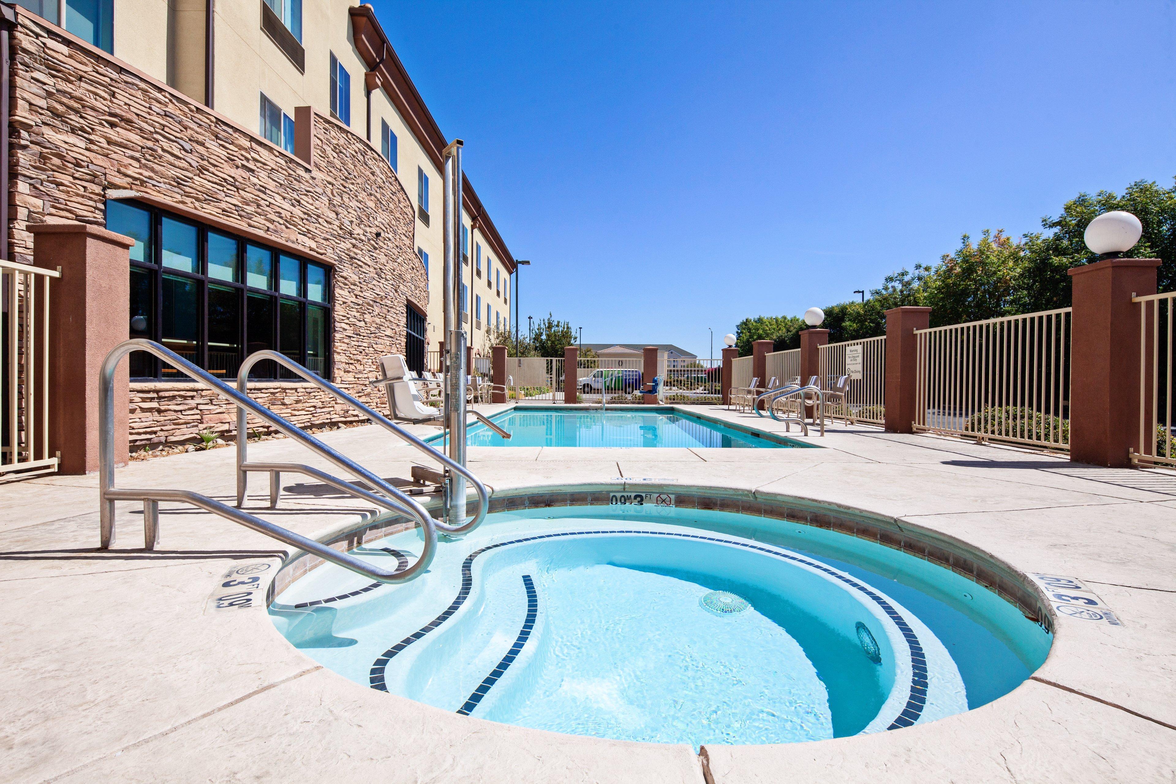 Holiday Inn Express & Suites Clovis Fresno Area By Ihg Εξωτερικό φωτογραφία